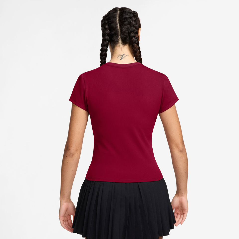 NikeCourt Advantage Dri-FIT Kısa Kollu Kadın Tenis Üstü