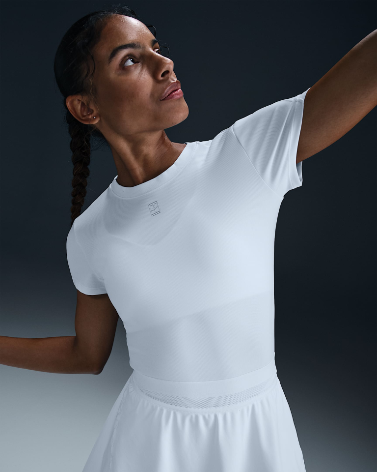 NikeCourt Advantage Dri-FIT Kısa Kollu Kadın Tenis Üstü