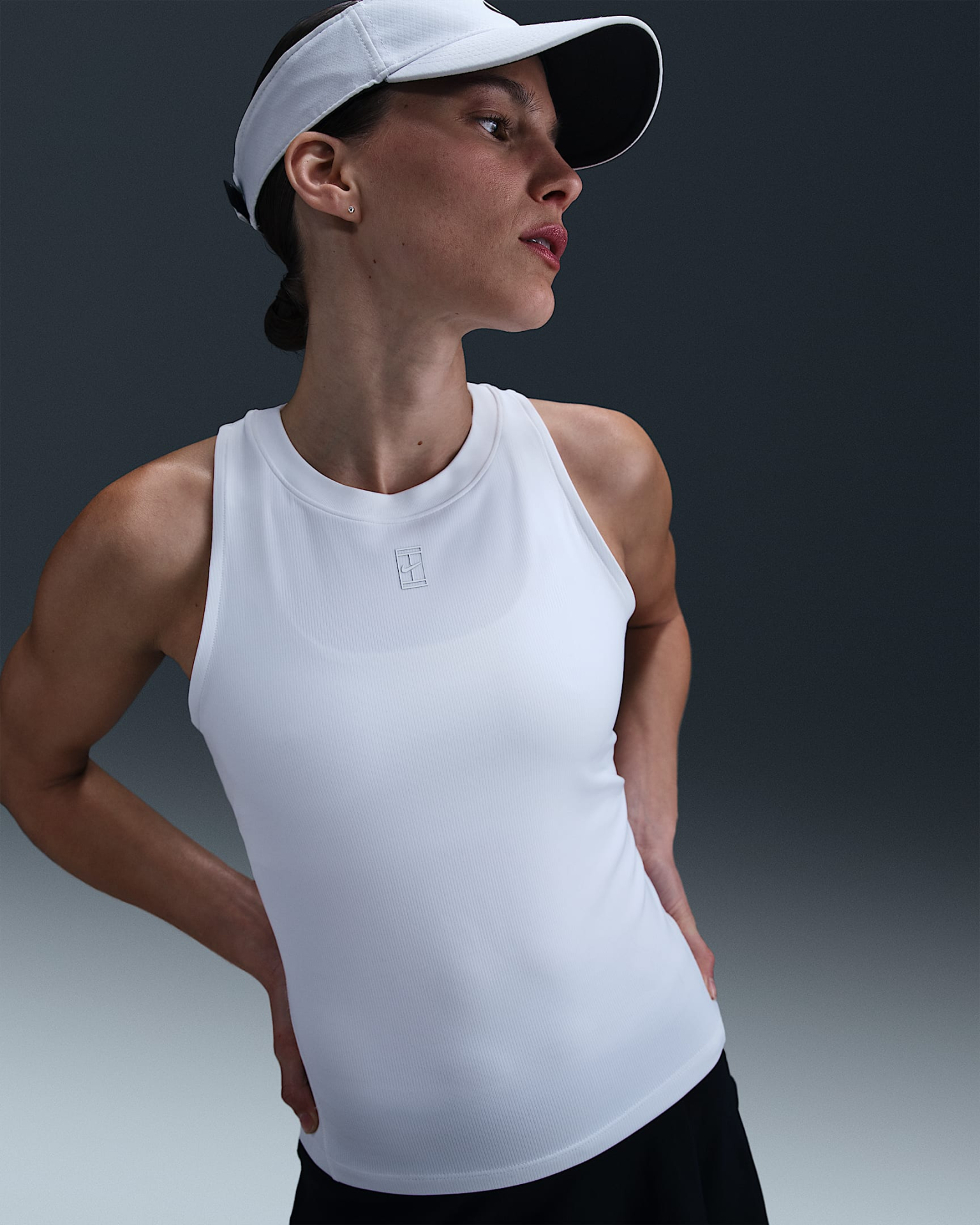NikeCourt Advantage Dri-FIT Kadın Tenis Atleti