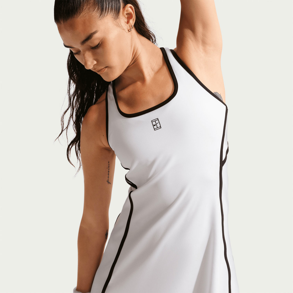 NikeCourt Advantage Dri-FIT Kadın Tenis Elbisesi