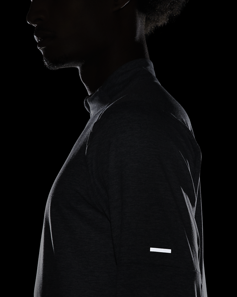 Nike Dri-Fit Çeyrek Fermuarlı Erkek Koşu Üstü