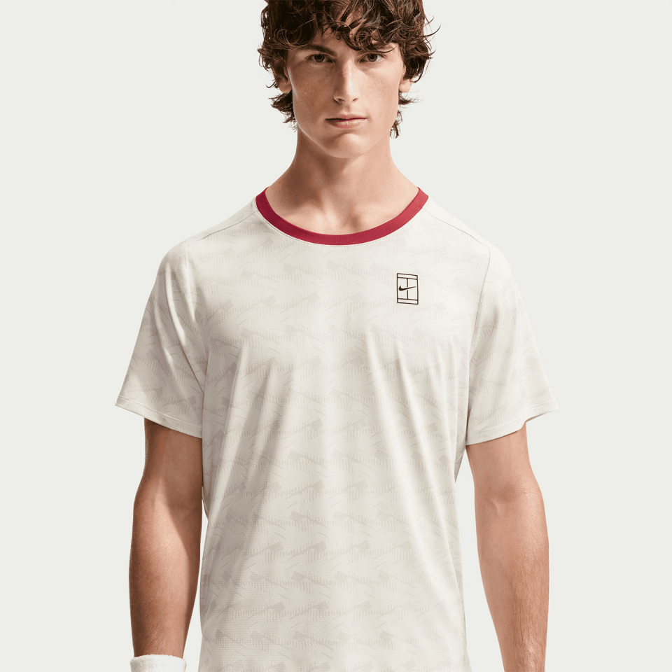 NikeCourt Advantage Dri-FIT Erkek Tenis Tişörtü