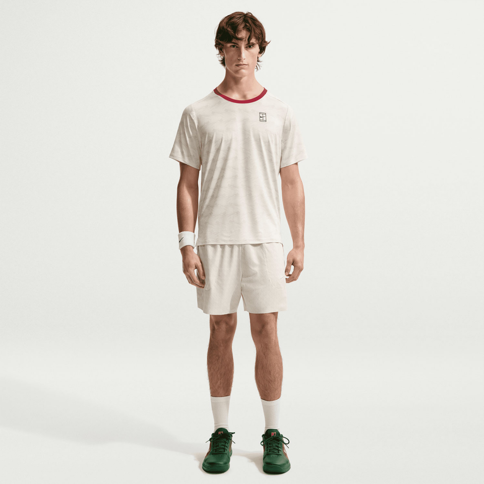 NikeCourt Advantage Dri-FIT Erkek Tenis Tişörtü