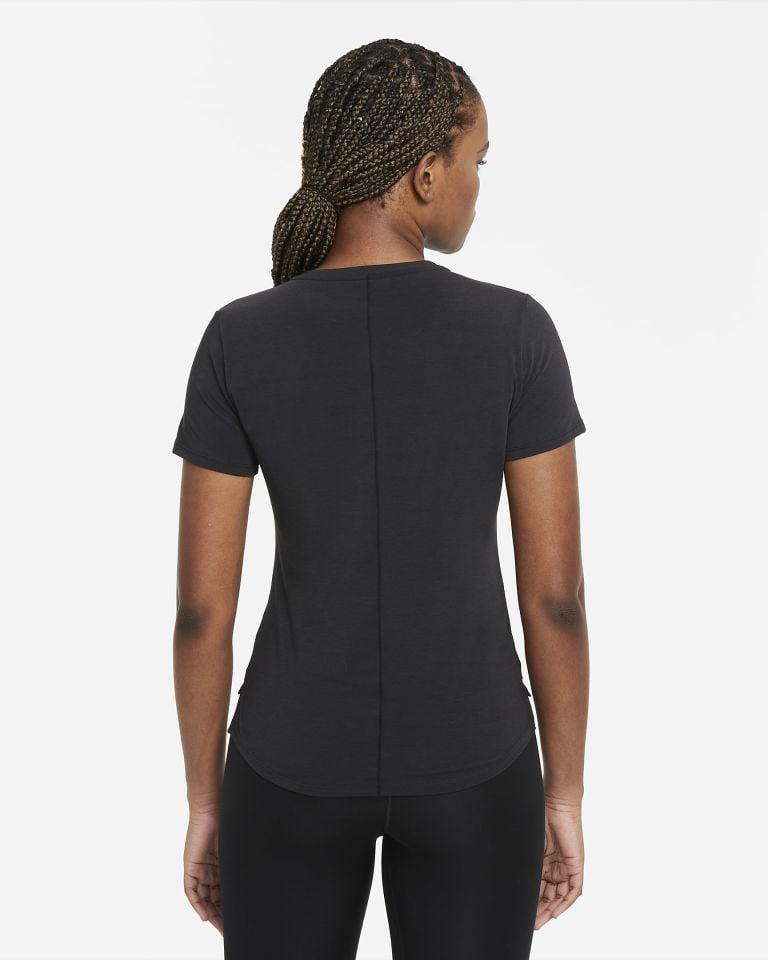 Nike Dri-Fit Uv One Luxe Standart Kesimli Kısa Kollu Kadın Üstü