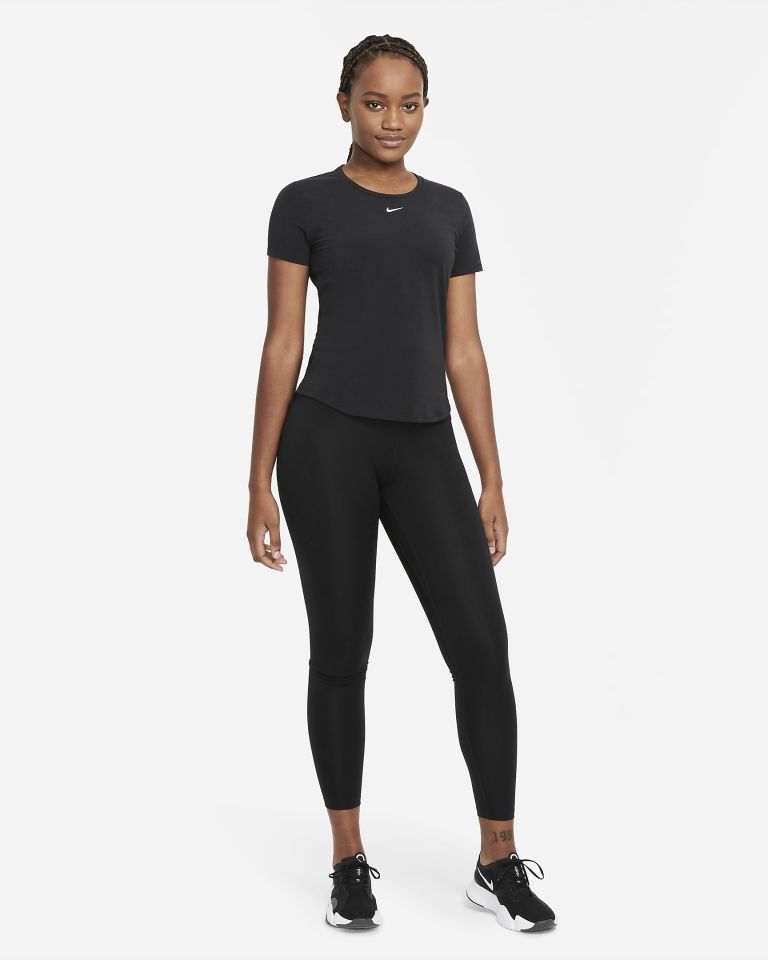 Nike Dri-Fit Uv One Luxe Standart Kesimli Kısa Kollu Kadın Üstü