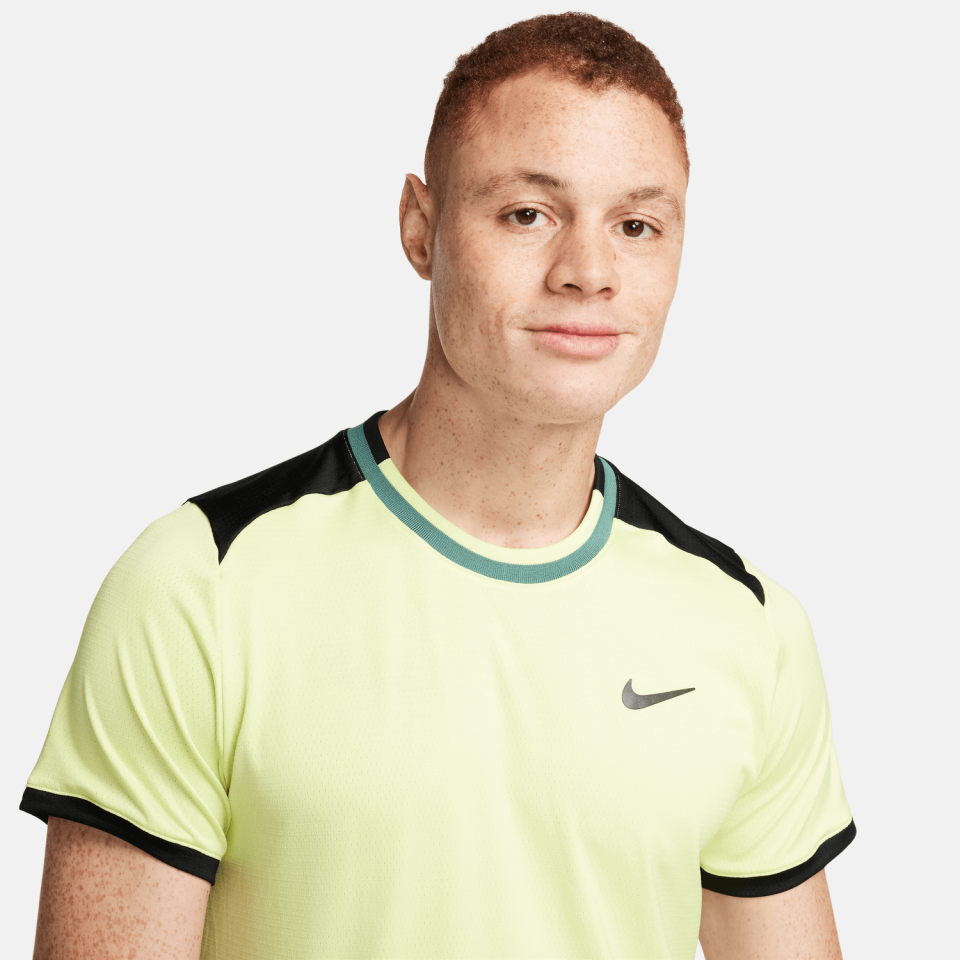 NikeCourt Dri-FIT Advantage Erkek Tenis Üstü