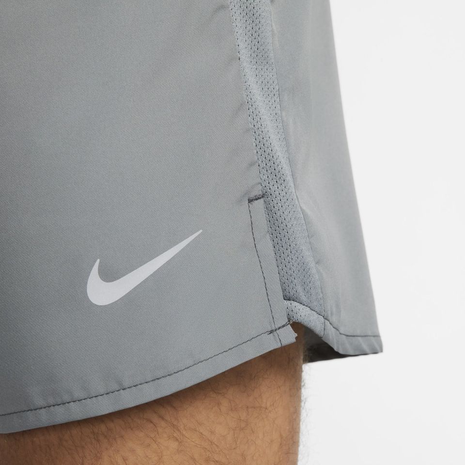 Nike Dri-FIT Challenger 7UI Erkek Şort