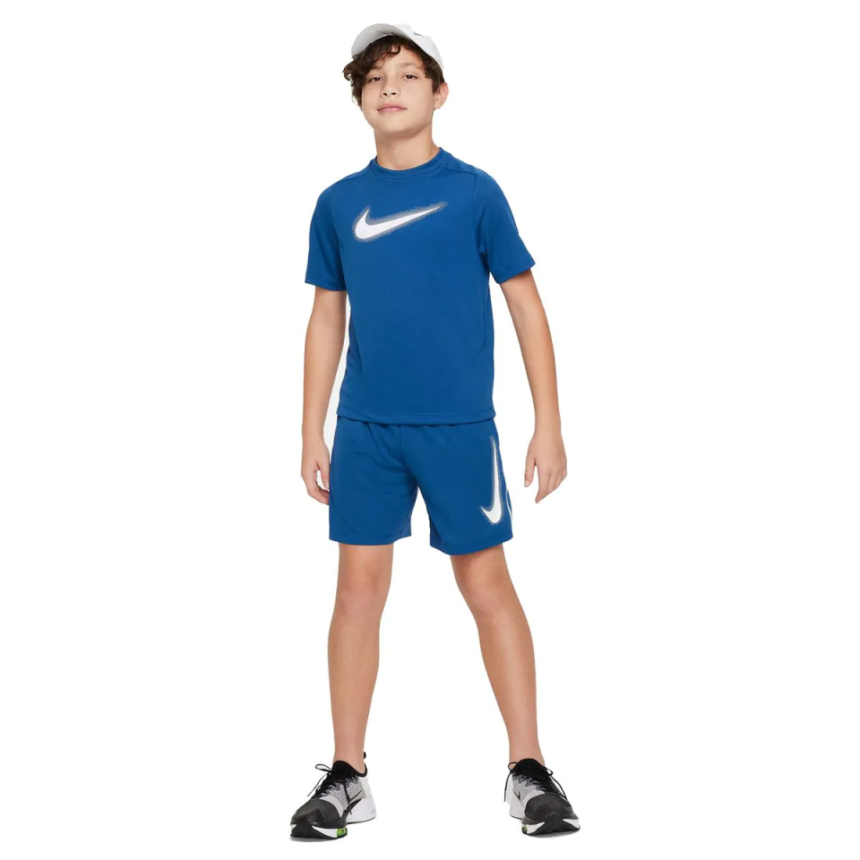 Nike Multi Dri-Fit Grafikli Genç Erkek Çocuk Antrenman Üstü