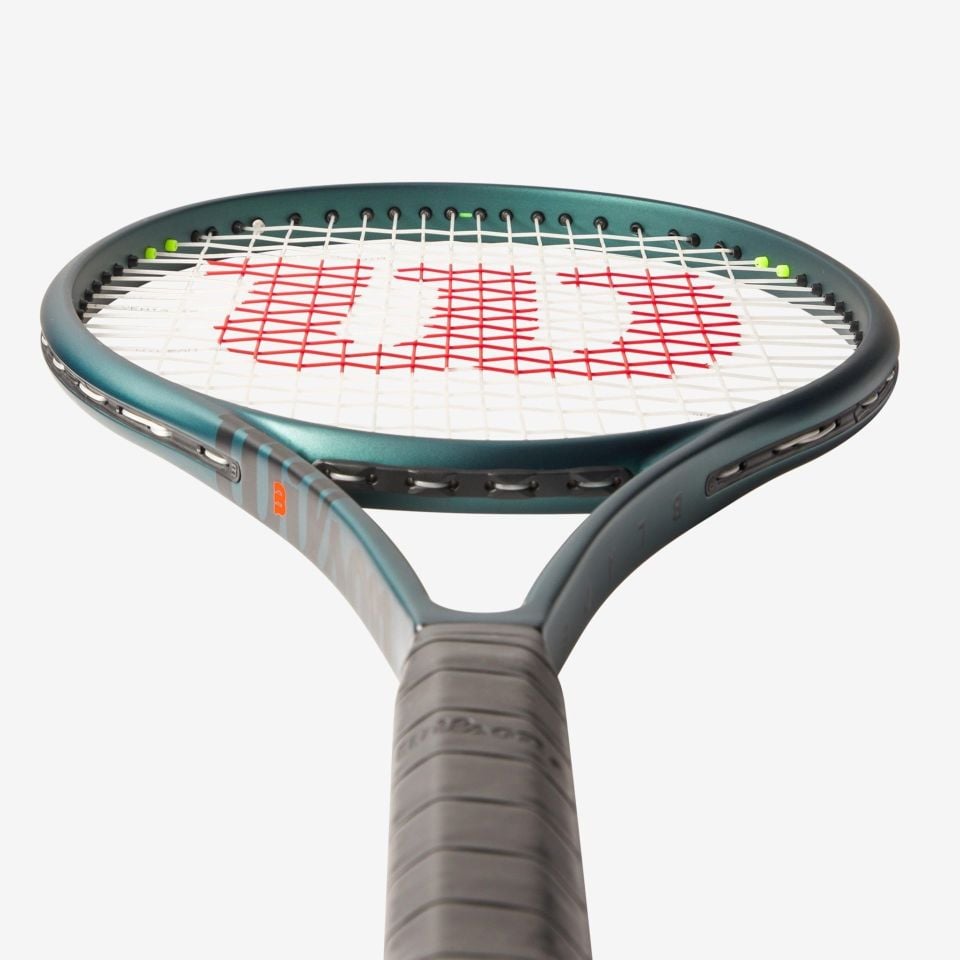 Wilson Blade 98 (16x19) v9 Tenis Raketi