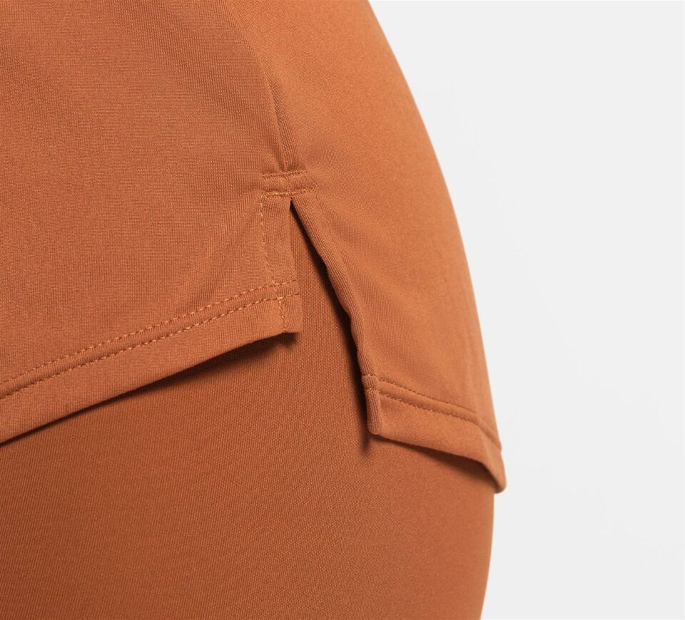 Nike Dri-Fit One Elastika Standart Kesimli Kadın Atleti