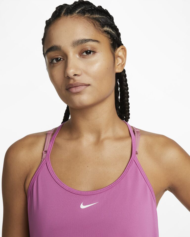 Nike Dri-Fit One Elastika Standart Kesimli Kadın Atleti