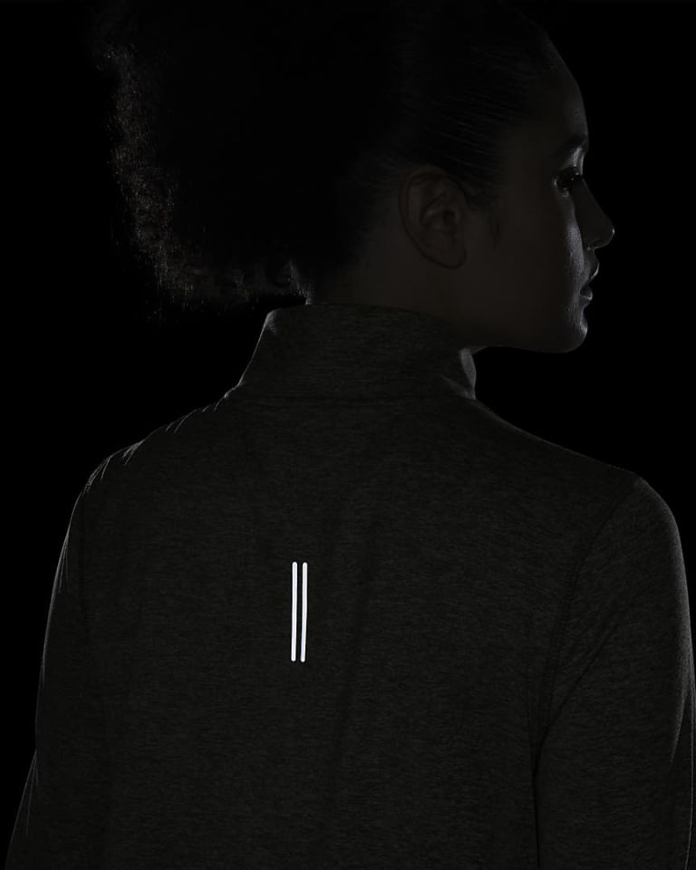 Nike Yarım Fermuarlı Kadın Koşu Üstü