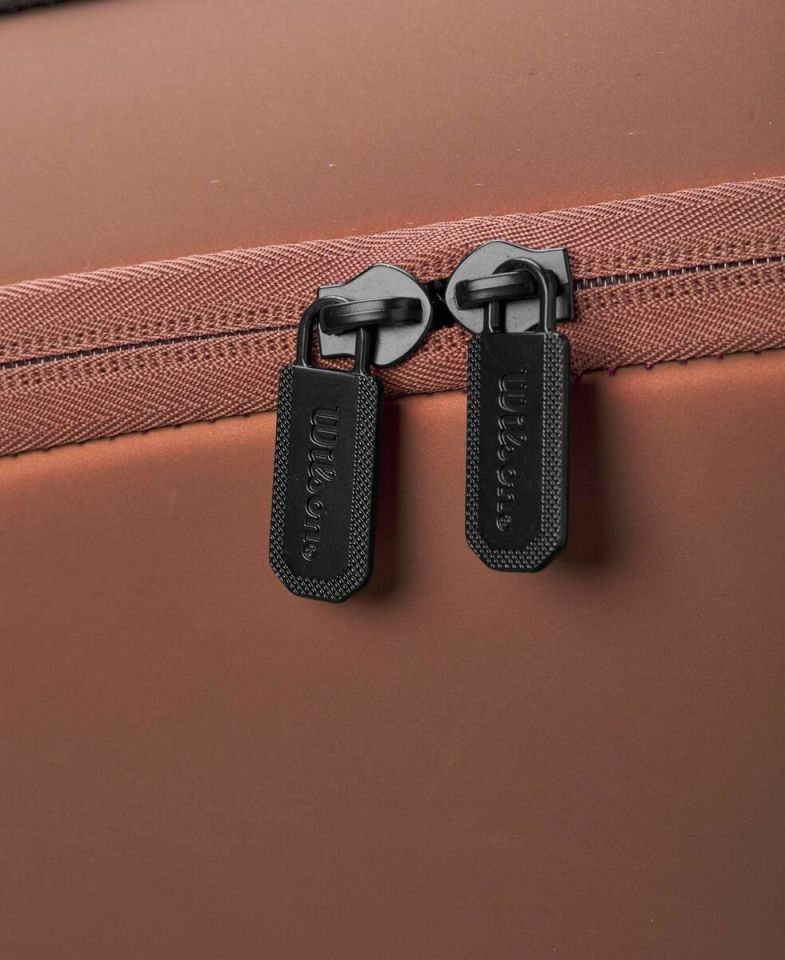 Wilson Pro Staff v14 Super Tour 9'lu Raket Çantası