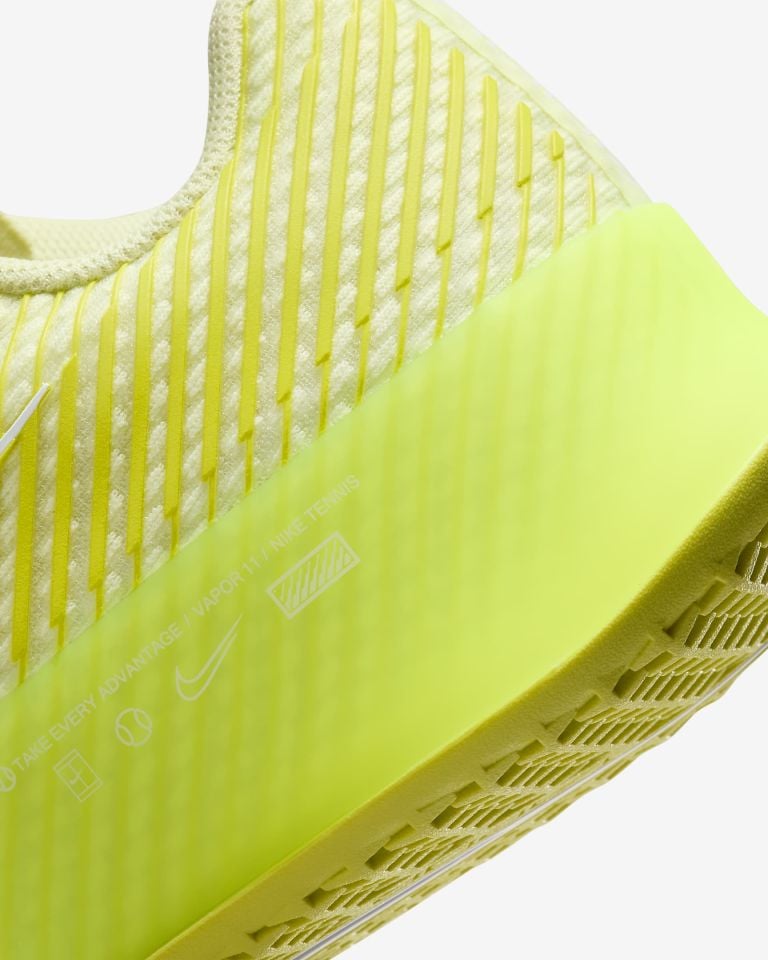 Nikecourt Air Zoom Vapor 11 Sert Kort Kadın Tenis Ayakkabısı