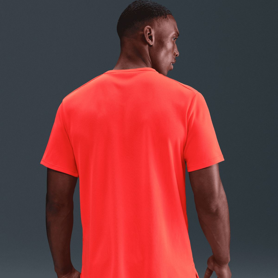 Dri-FIT Miler UV SS Erkek Tişört