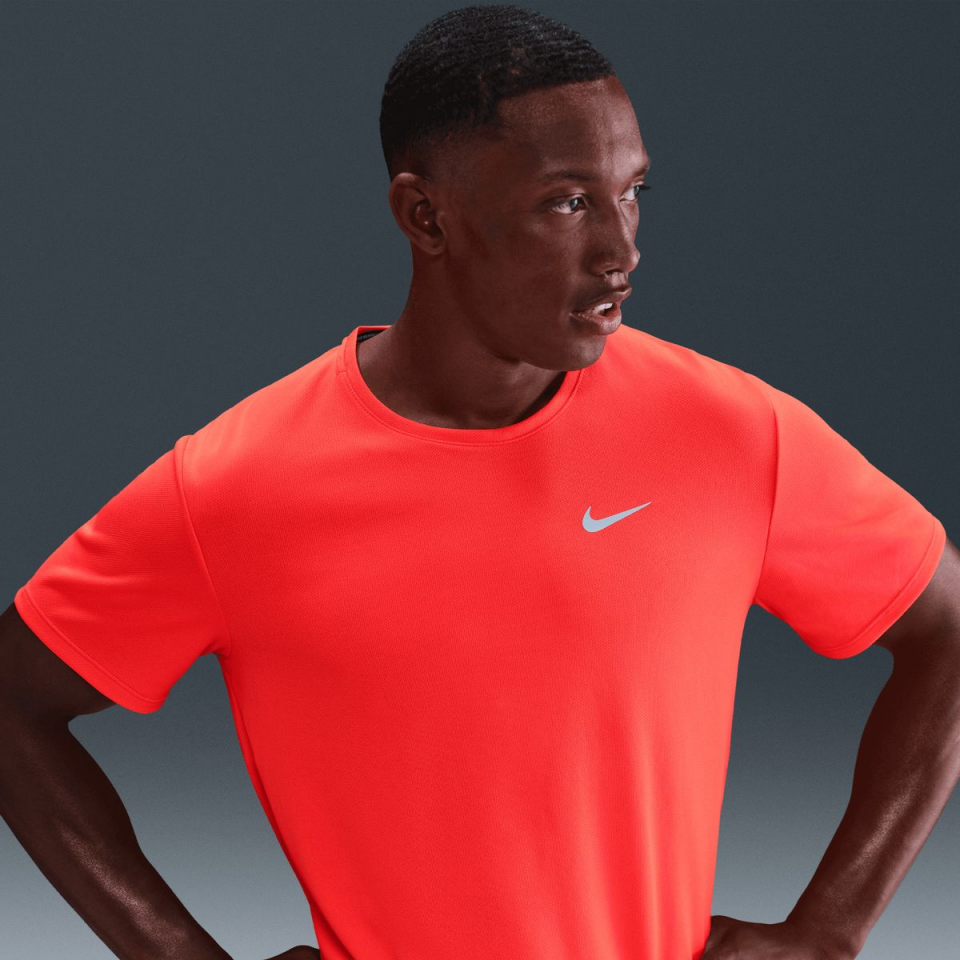 Dri-FIT Miler UV SS Erkek Tişört