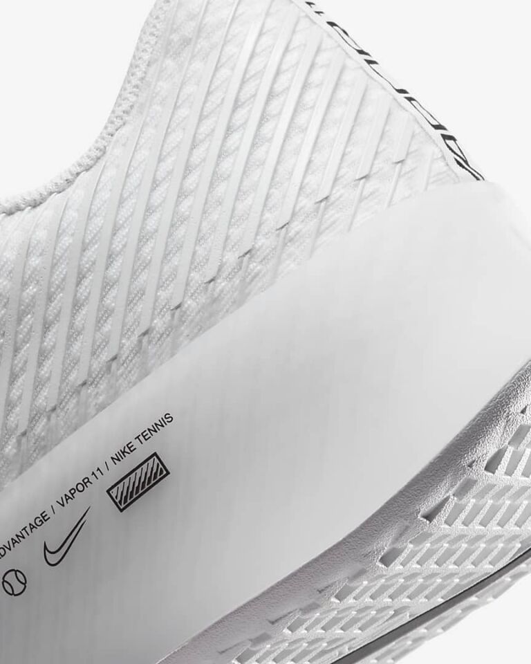 Nikecourt Air Zoom Vapor 11 Sert Kort Tenis Ayakkabısı