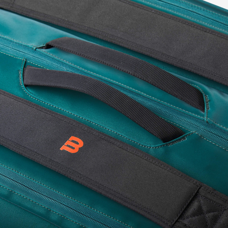 Wilson Blade V9 Super Tour 15 Raketli Tenis Çantası