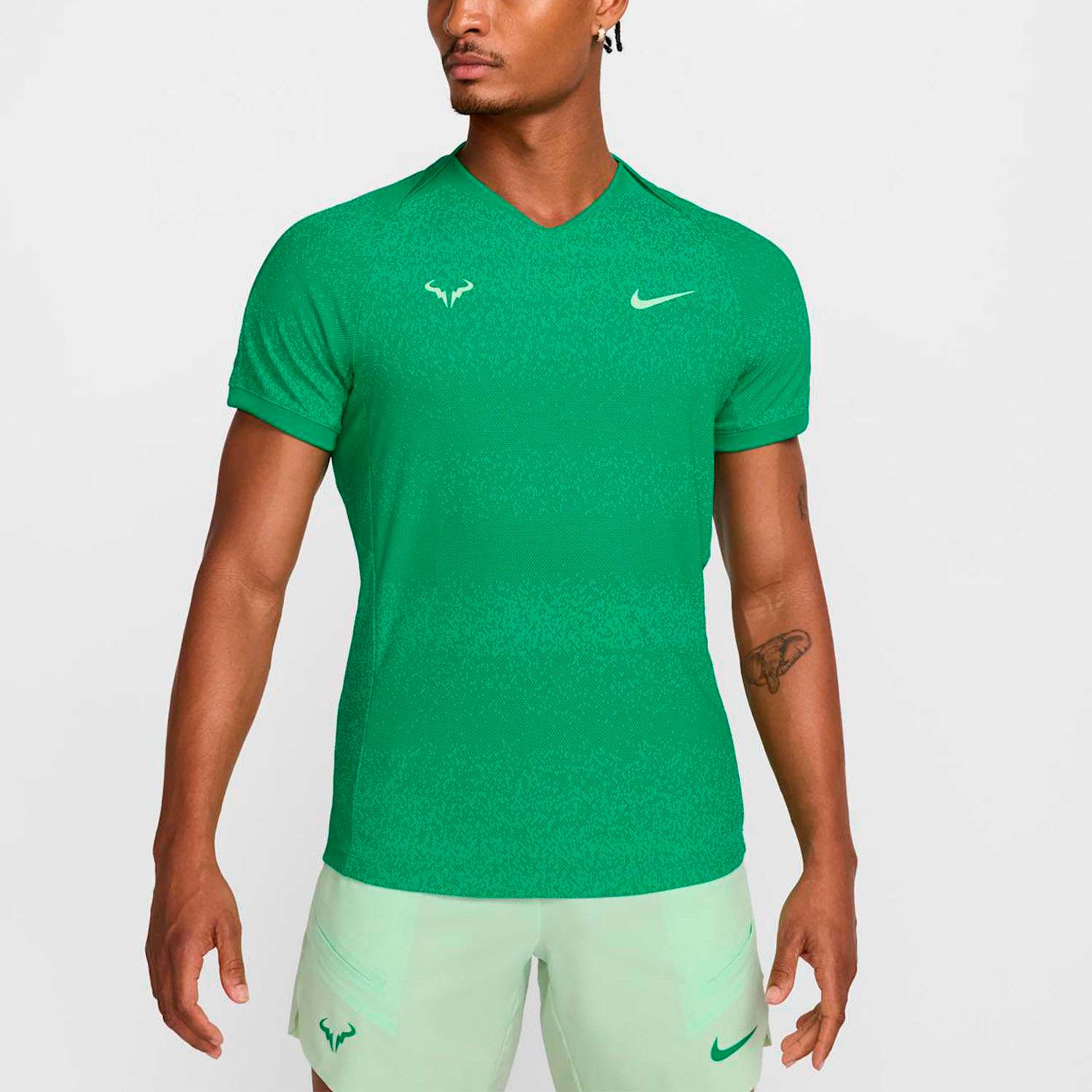 Rafa NikeCourt Dri-FIT ADV Kısa Kollu Erkek Tenis Üstü