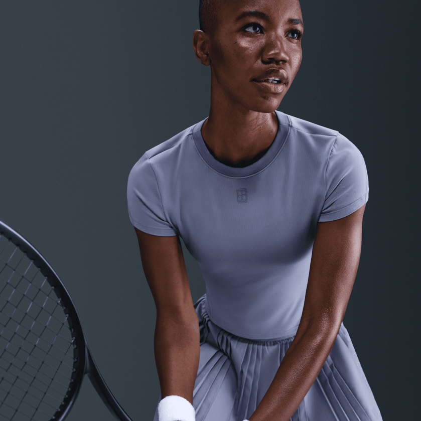 NikeCourt Advantage Dri-FIT Kısa Kollu Kadın Tenis Üstü
