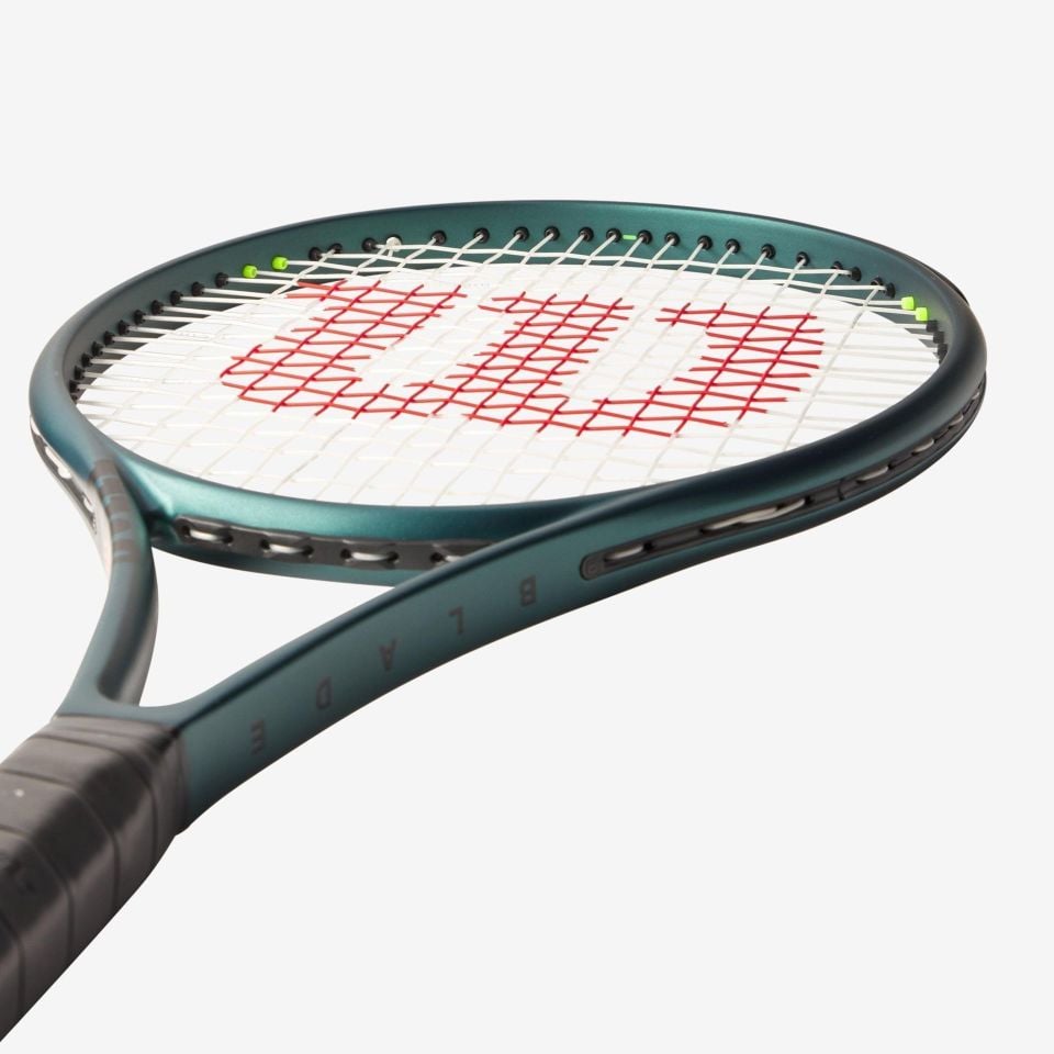 Wilson Blade 100 v9 Tenis Raketi