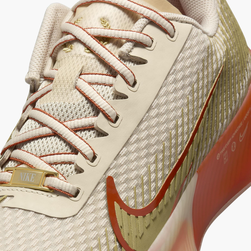 NikeCourt Air Zoom Vapor 11 Premium Toprak Tenis Ayakkabısı